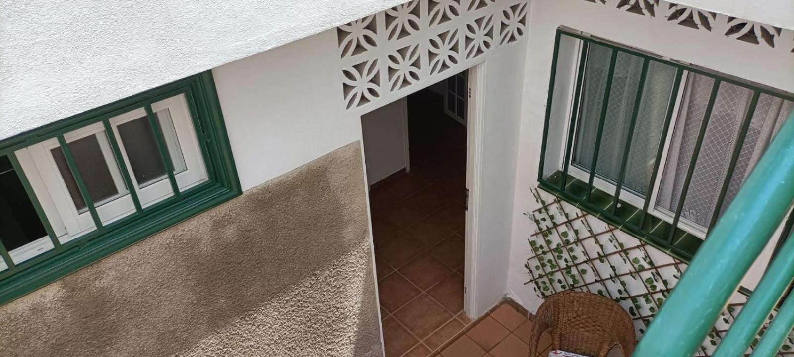 Habitacion Matrimonial En Un Bajo Bano Compartido Areas Compartidas Abades  Εξωτερικό φωτογραφία