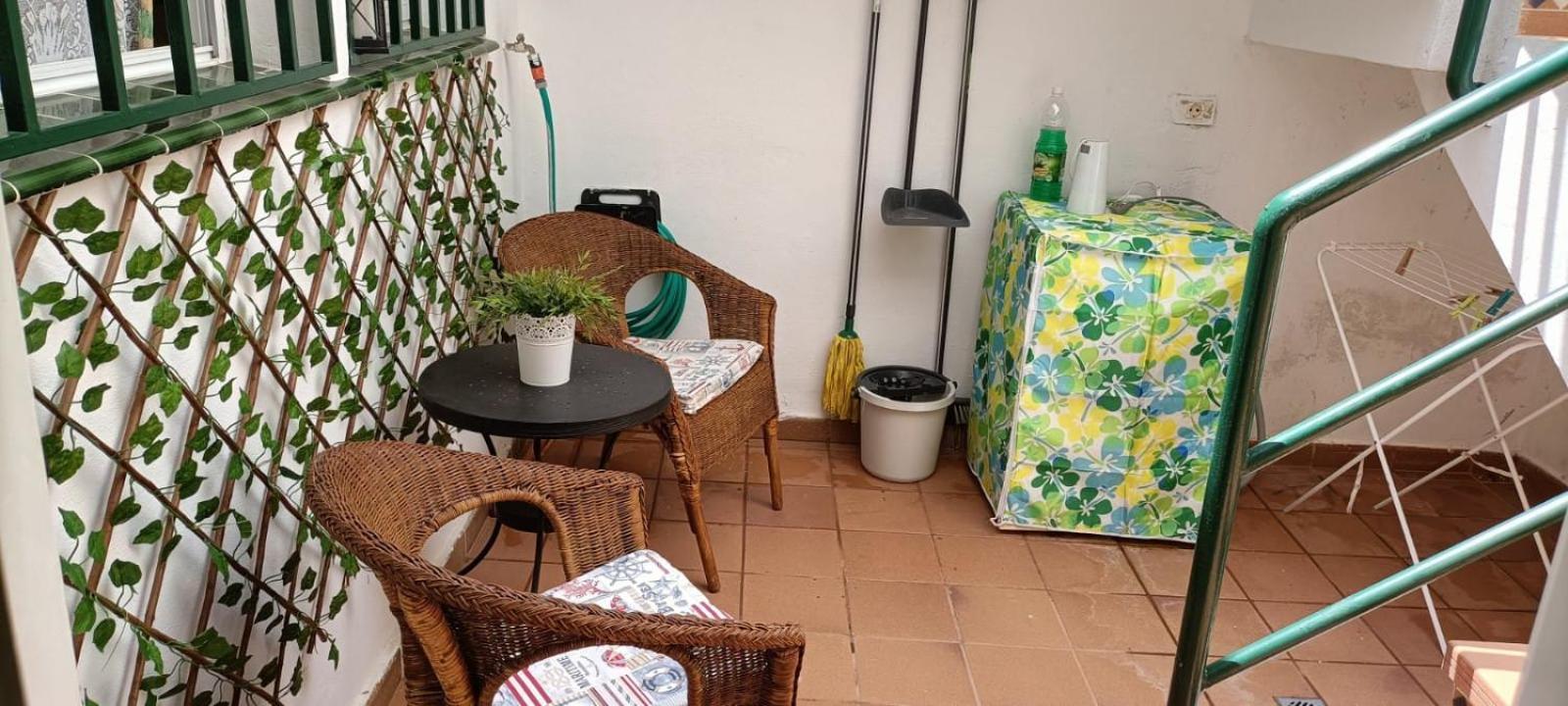 Habitacion Matrimonial En Un Bajo Bano Compartido Areas Compartidas Abades  Εξωτερικό φωτογραφία