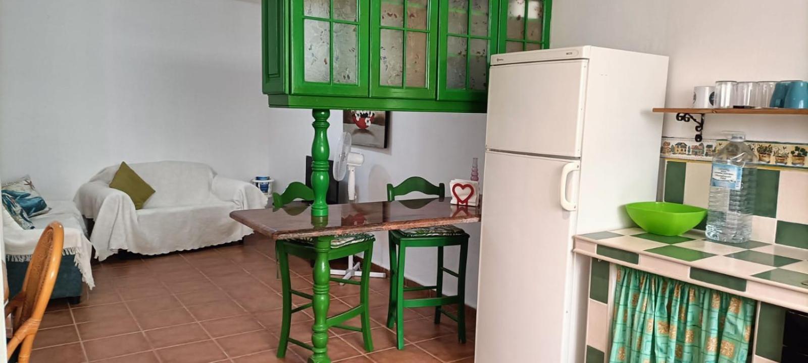 Habitacion Matrimonial En Un Bajo Bano Compartido Areas Compartidas Abades  Εξωτερικό φωτογραφία